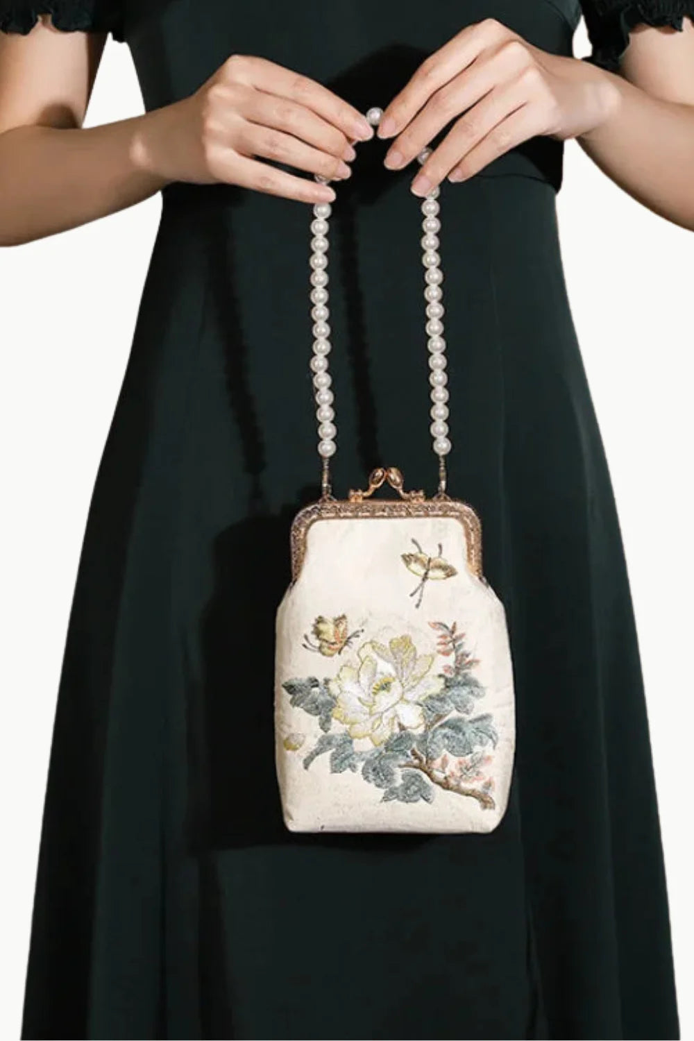 White silk vintage beaded coin purse with pearl strap and floral embroidery